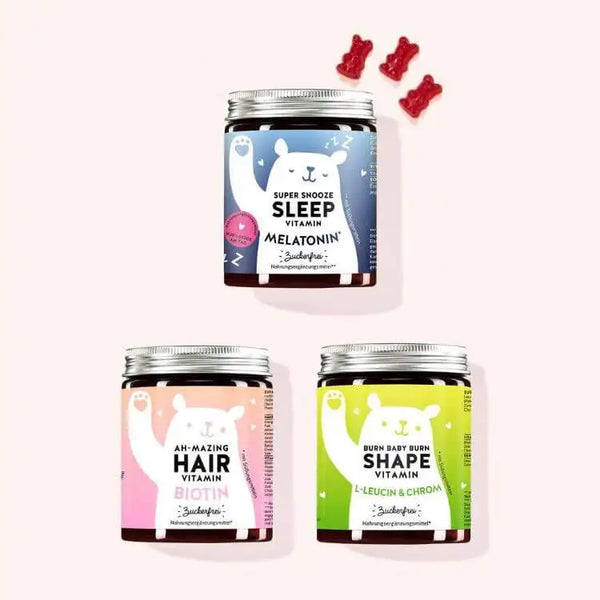 3er Bundle “Fit for Spring Trio” von Bears with Benefits bestehend aus den Burn Baby Burn Shape Vitamins mit Grünteeblattextrakt, den Super Snooze Sleep Vitamins mit Melatonin und den Ah-Mazing Hair zuckerfrei Vitamins mit Biotin.