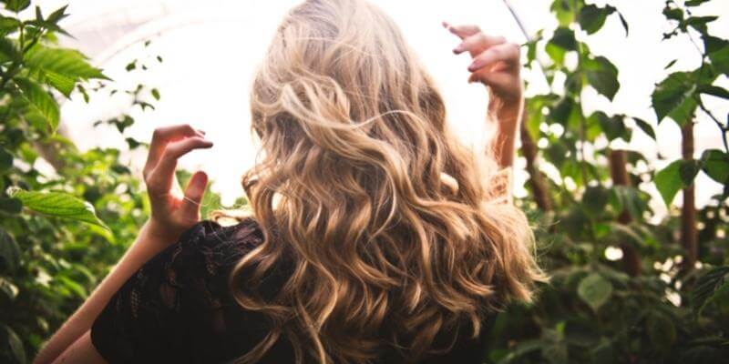 Diese Wirkung hat Apfelessig auf die Haare